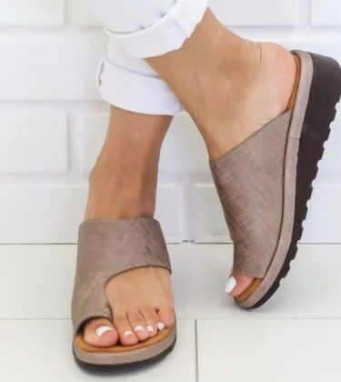 Women Casual Slippers - Flat Sole Sandal